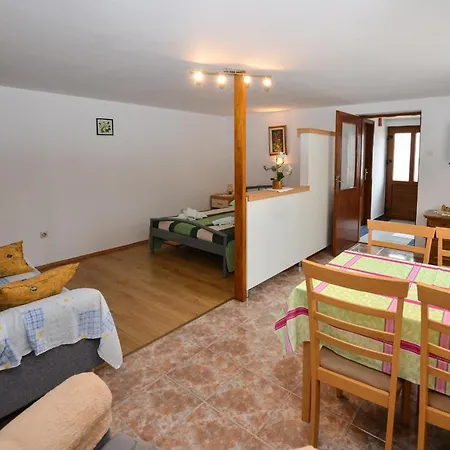 Apartment Petar With Terrace Rovinj