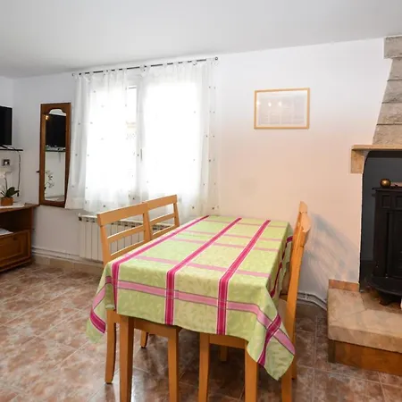 Apartment Petar With Terrace *